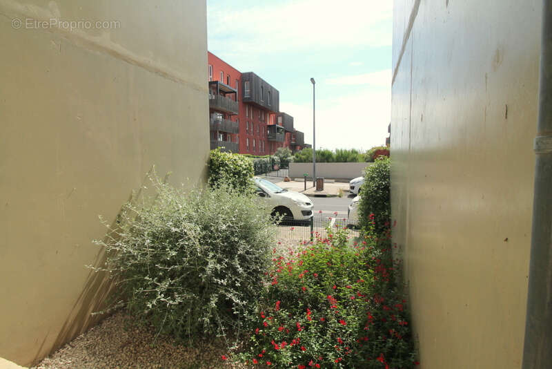 Bel appartement T3 avec terrasse, jardin, place de stationnement à Balaruc-Les-Bains - photo 13
