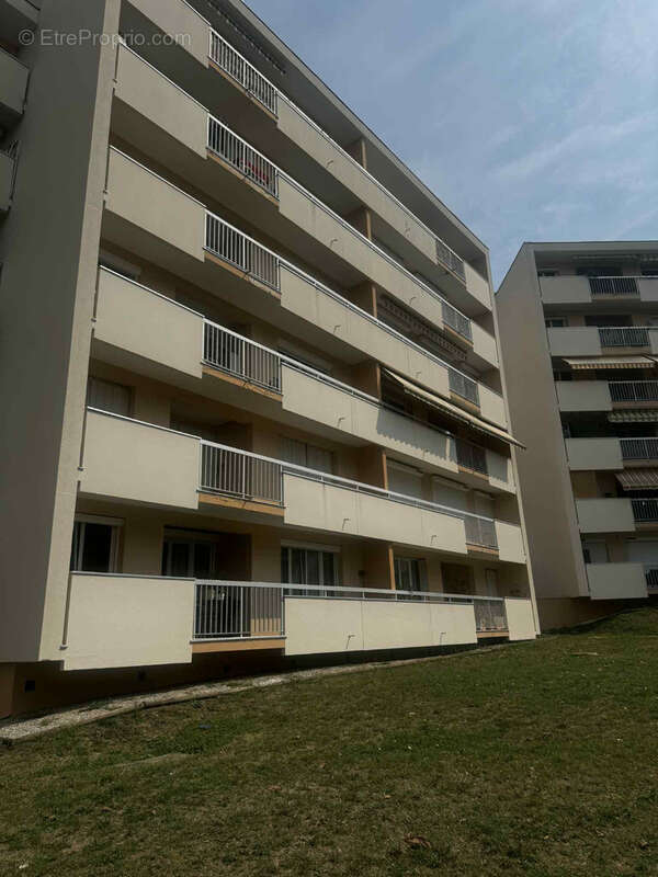 Appartement à PONT-DE-CHERUY
