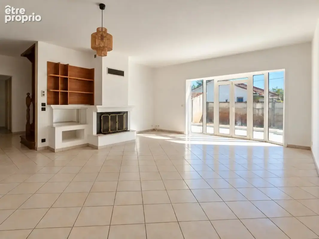 Maison familiale 190 m² - 5 chambres - avec piscine et garage - photo 2