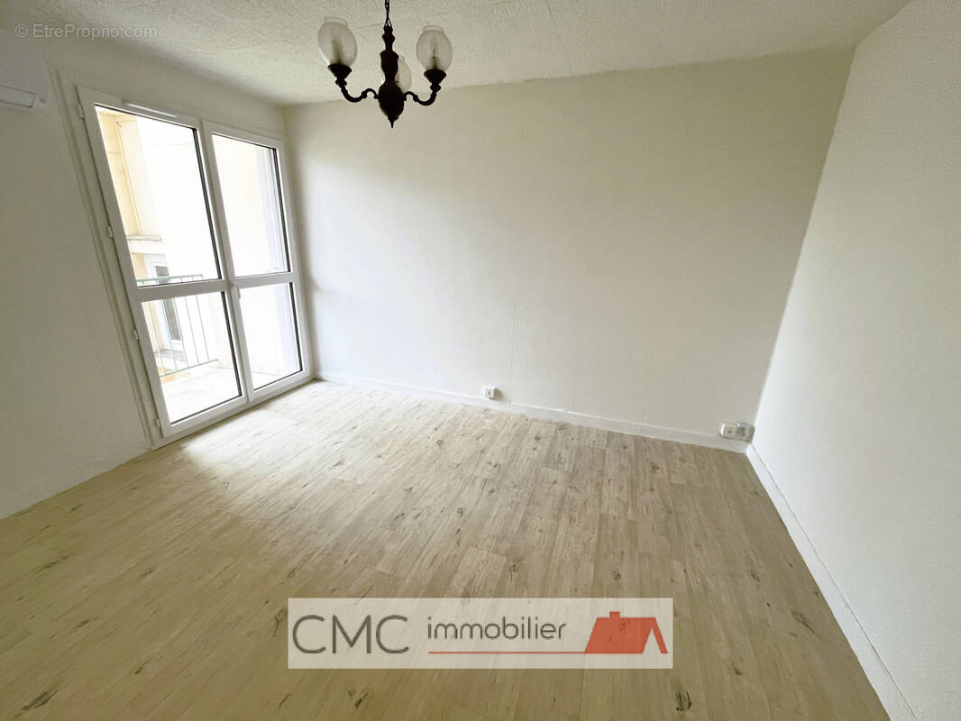 Appartement à LUCE