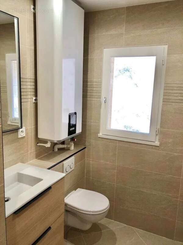 Bordeaux saint paul - appartement t3 en duplex au dernier etage - photo 7