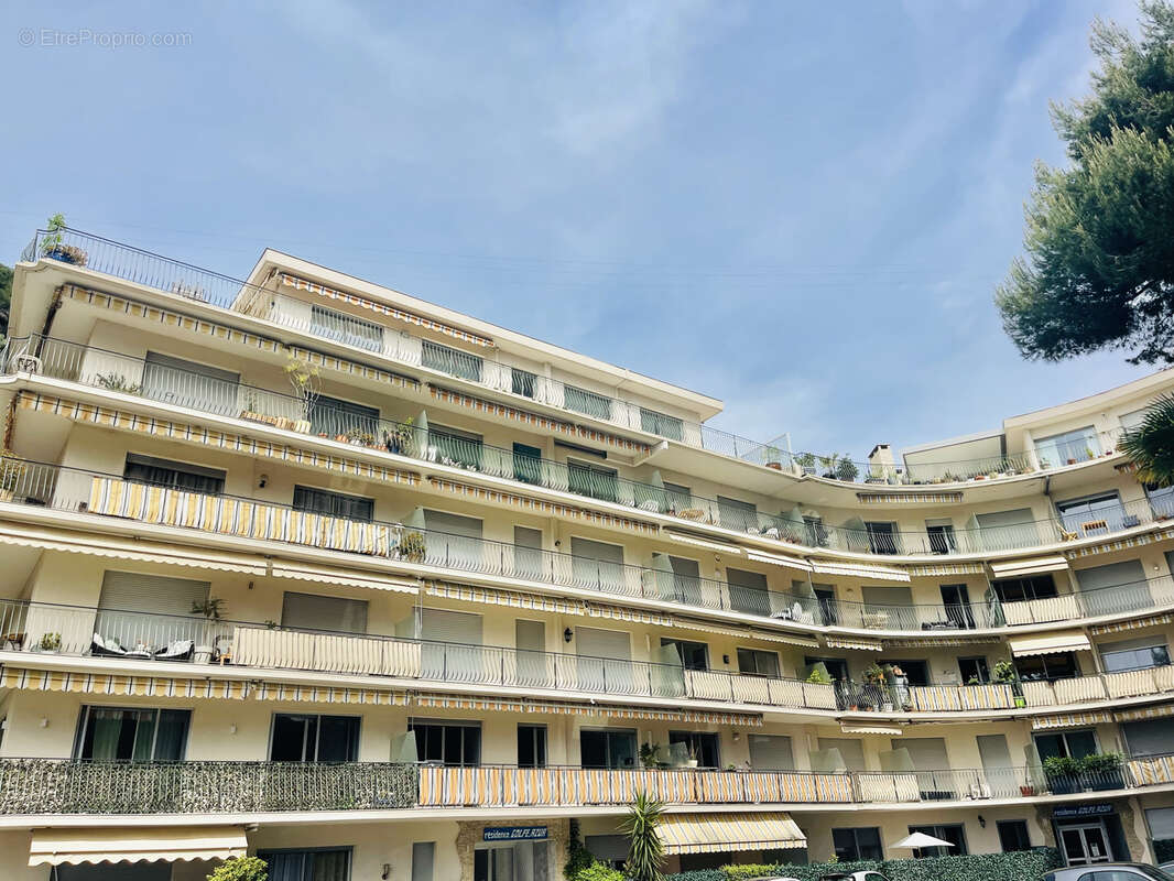 Appartement à ROQUEBRUNE-CAP-MARTIN