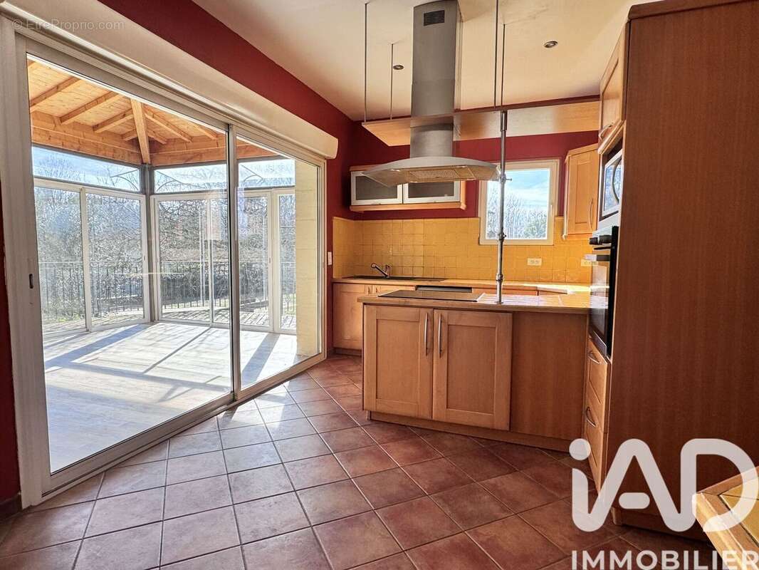 Maison 178 m² à La Riviere  - photo 5