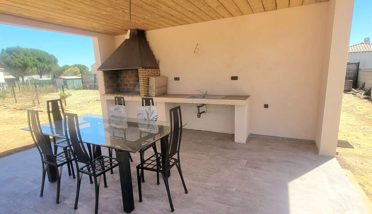 Maison à PARAZA