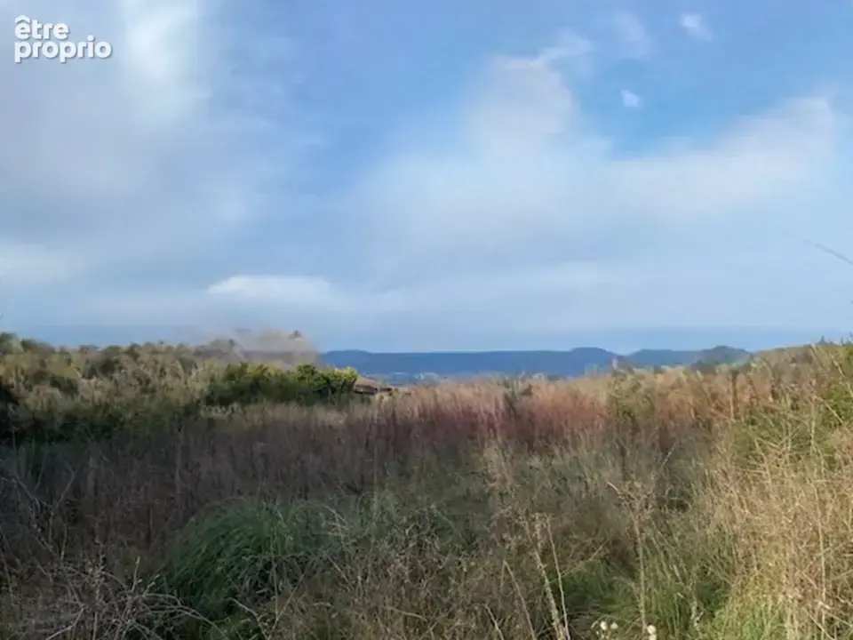 Terrain à APT