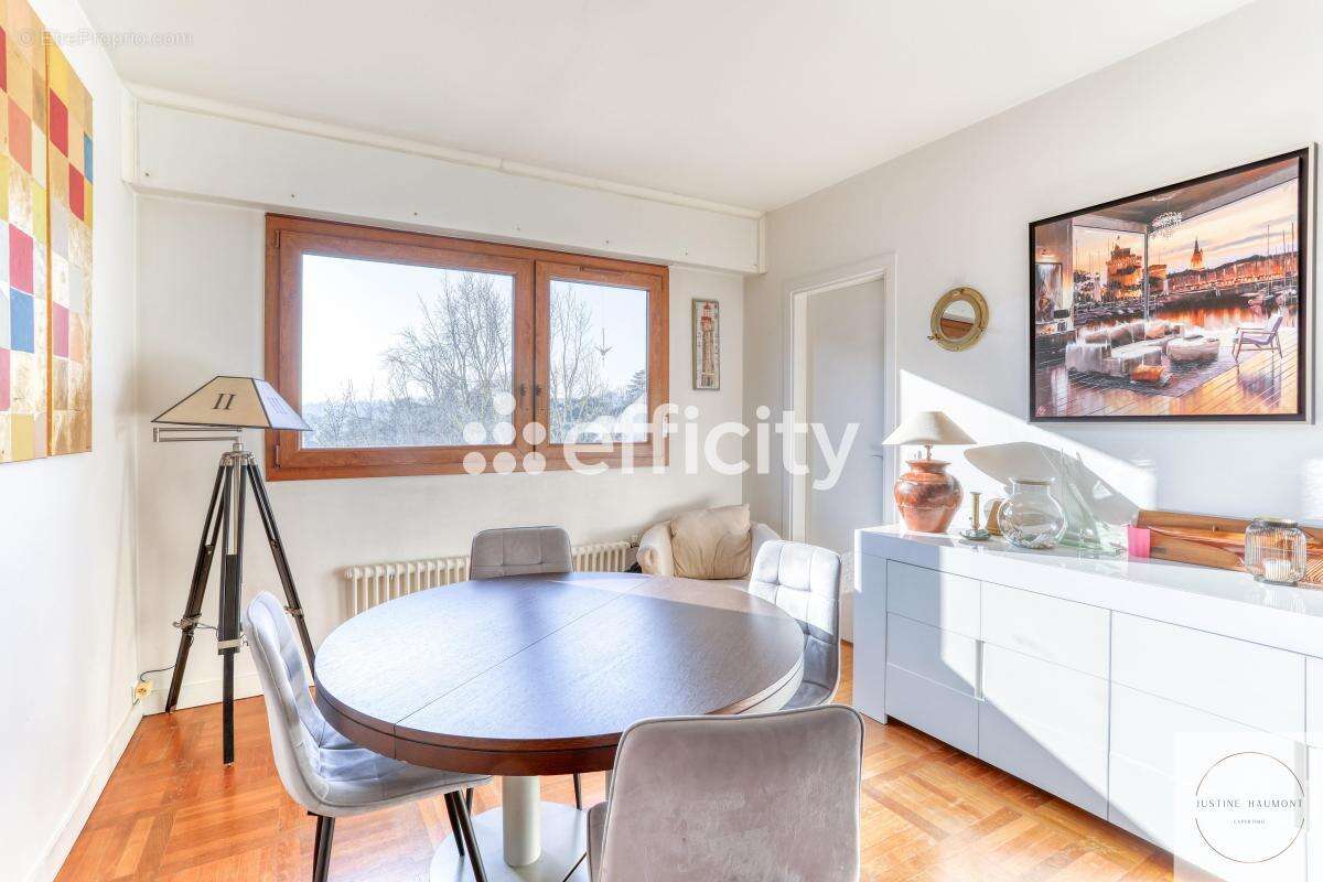 Appartement à GARCHES