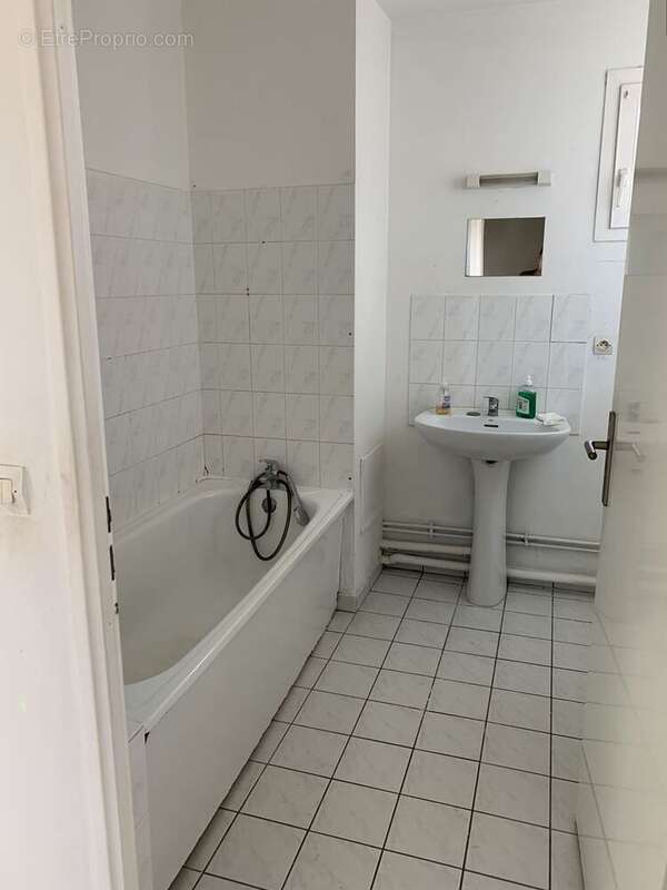 Appartement à SAINT-PIERRE-DU-PERRAY