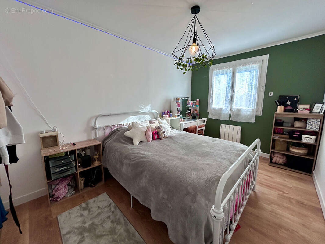 Maison à GUILHERAND-GRANGES