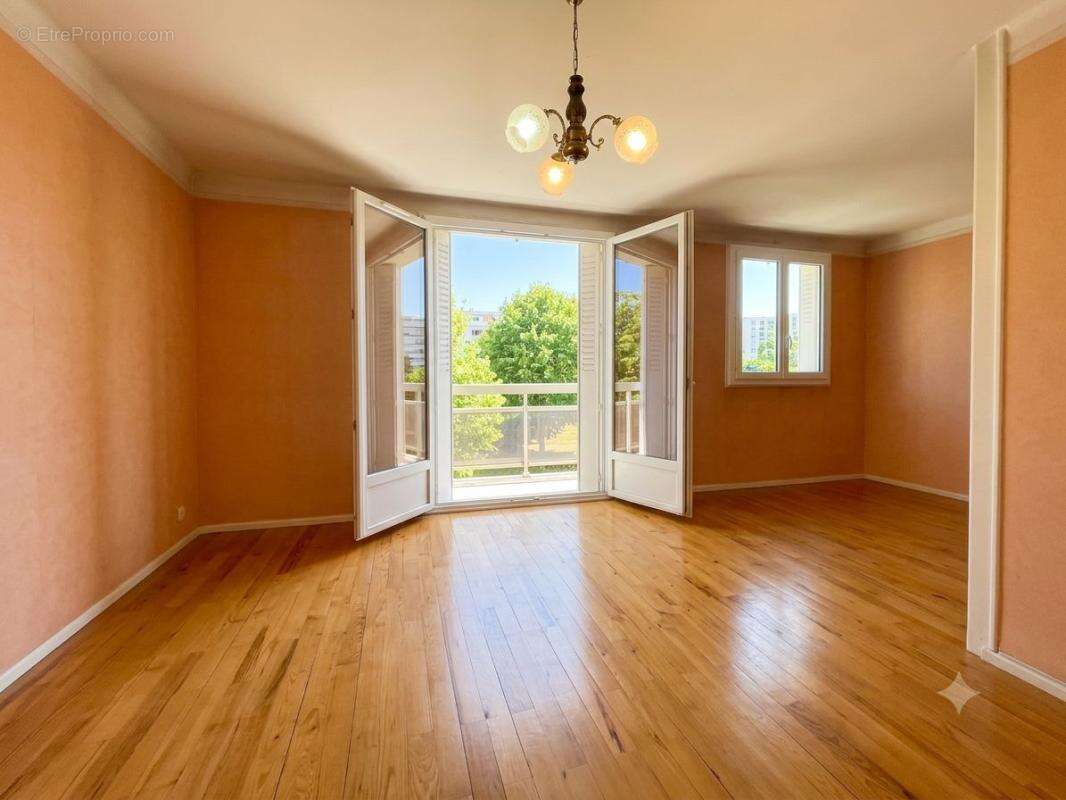 Appartement à VENISSIEUX
