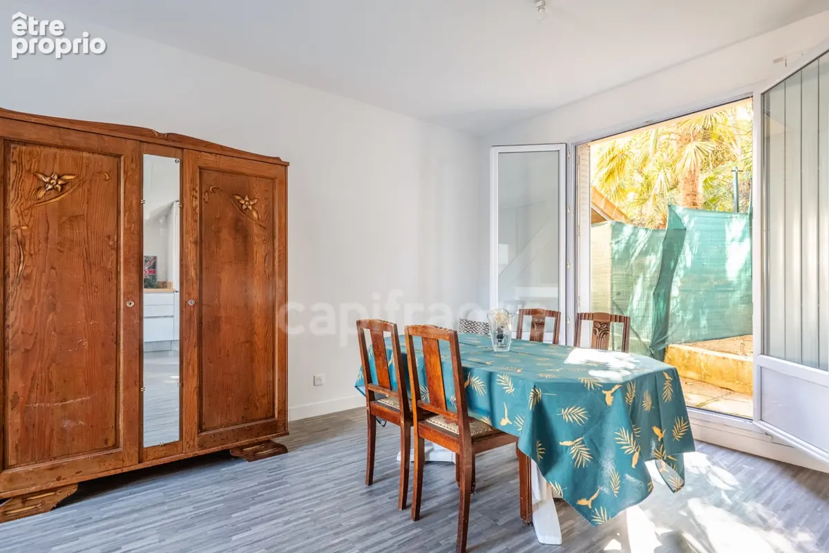 Versailles, A VENDRE MAISON RENOVEE  de 110 m2 au sol- 4 chambres- JARDIN- CALME et proximité des commodités - photo 5