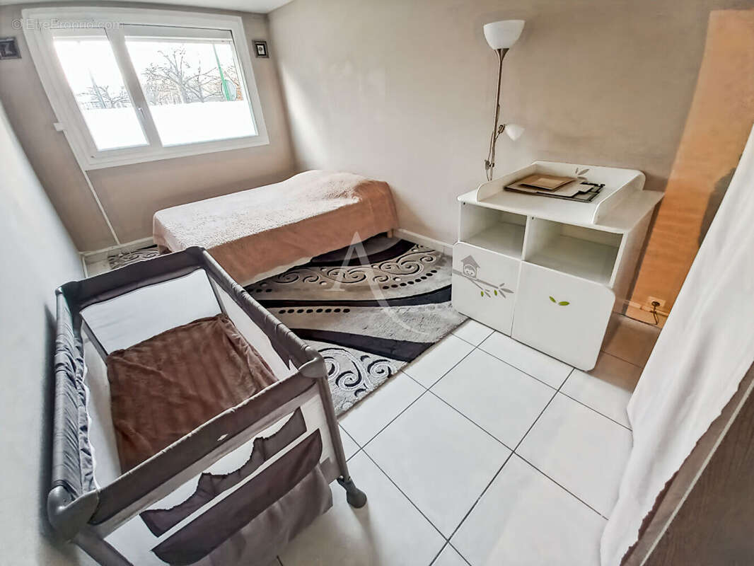 Appartement à SAINT-ETIENNE-DU-ROUVRAY