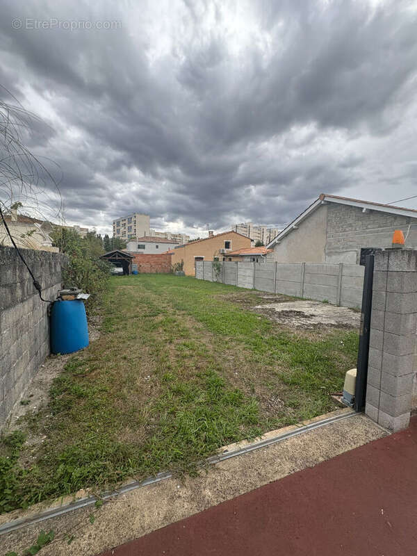 Terrain à LE BOUSCAT