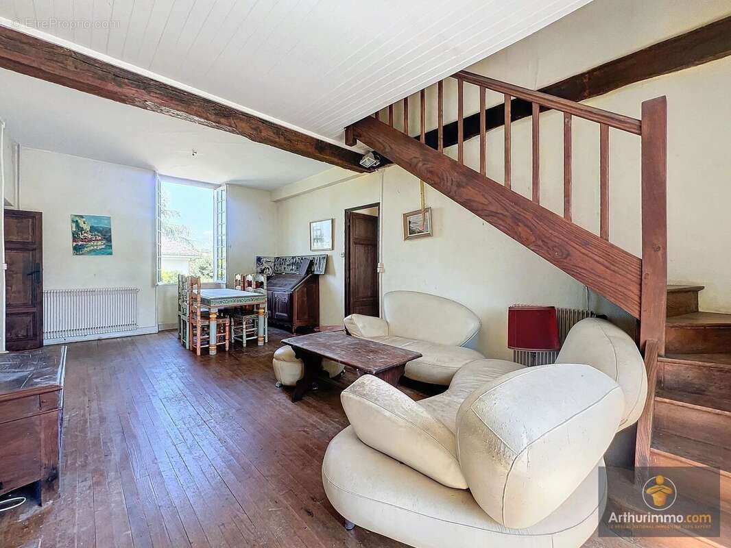 Maison à LE BUISSON-DE-CADOUIN