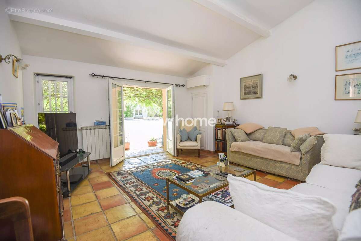 Maison à LORGUES