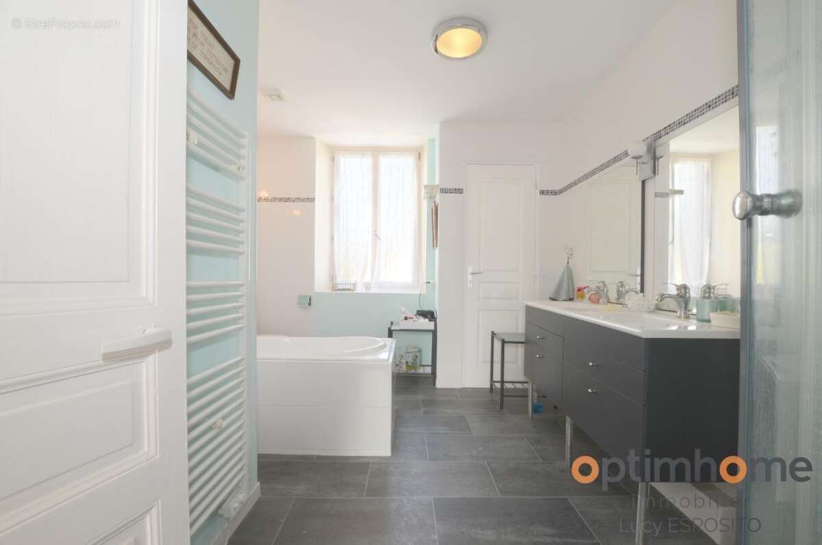  Spacieuse maison de campagne aux multiples possibilités – Saint-Christophe, Charente  - photo 30
