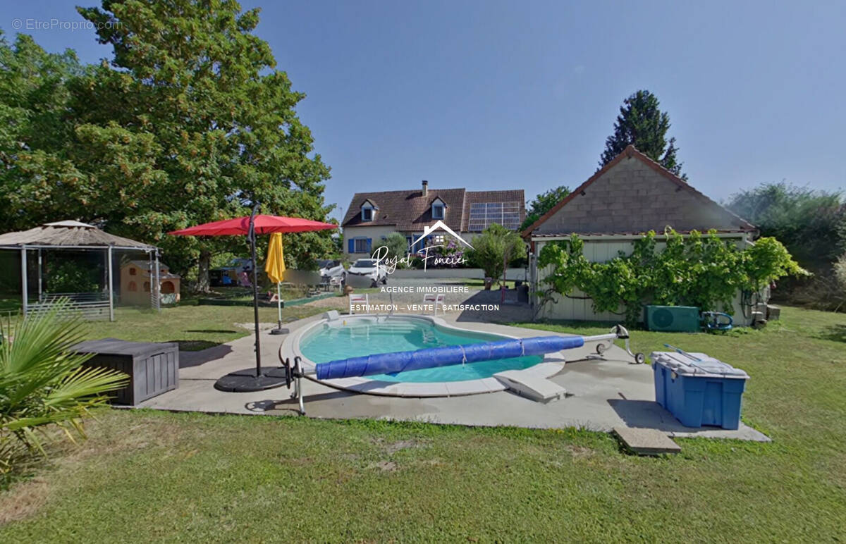 Maison à CHATELLERAULT