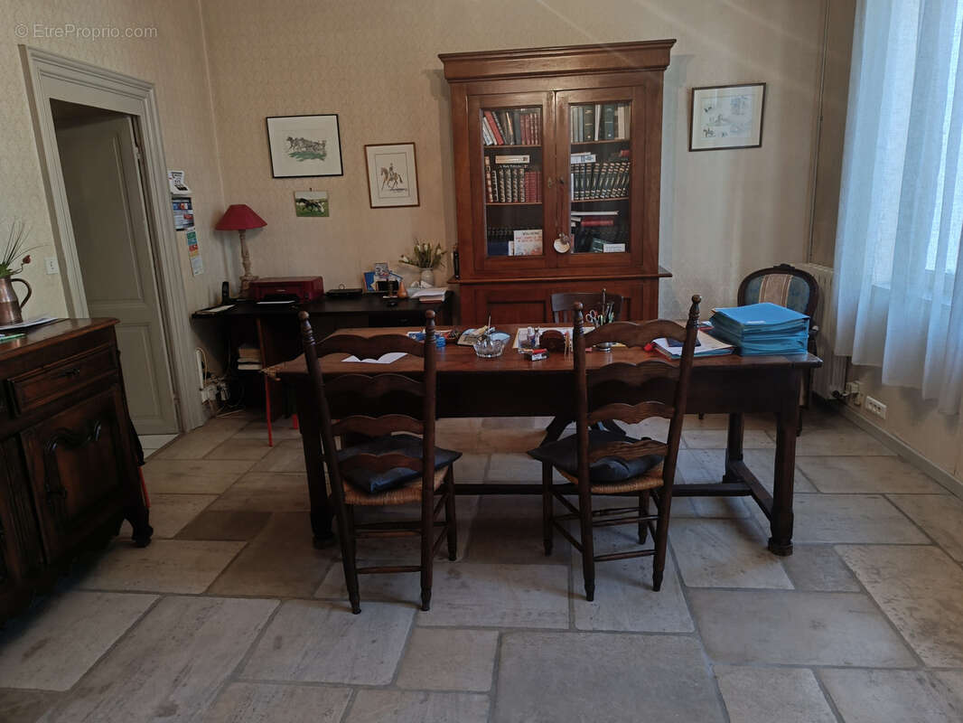 Maison à BARBEZIEUX-SAINT-HILAIRE