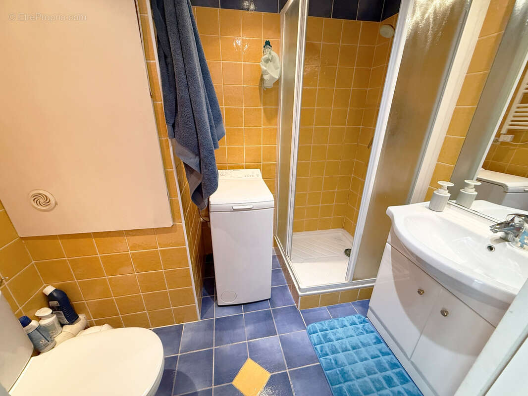 Appartement à ROQUEBRUNE-SUR-ARGENS