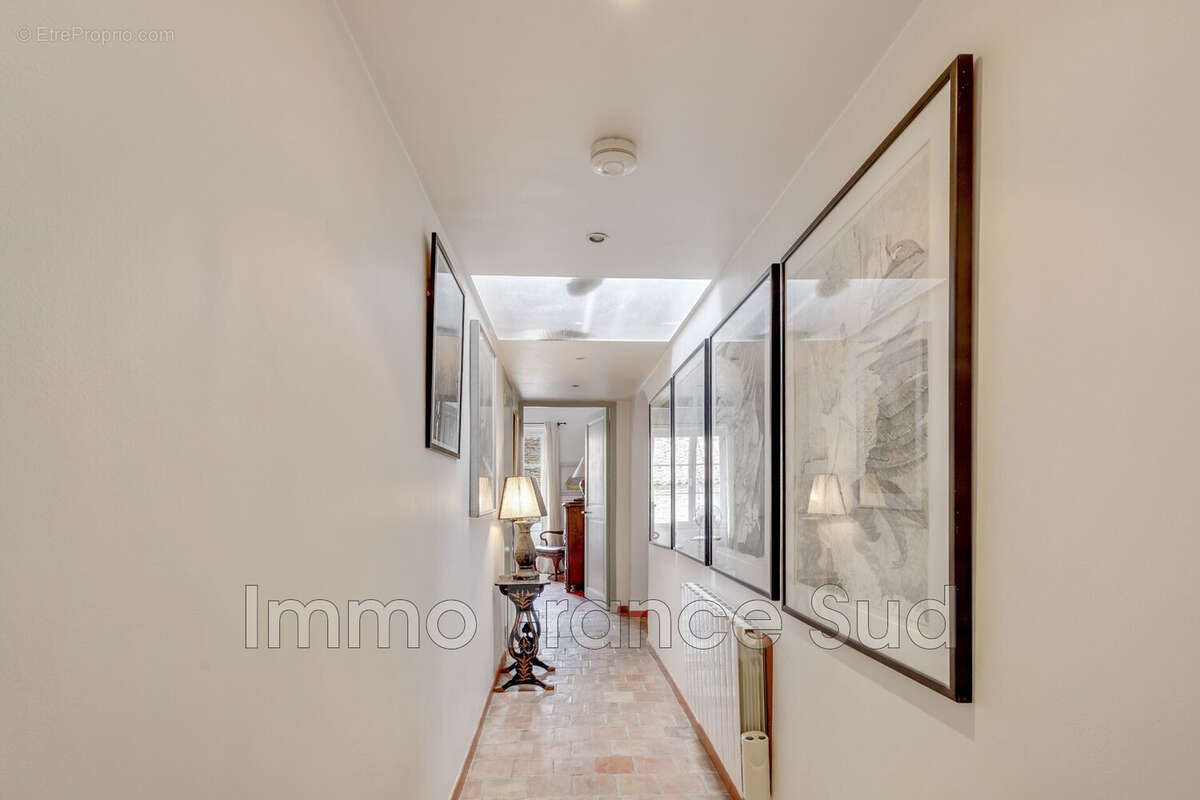 Maison à LA GARDE-FREINET