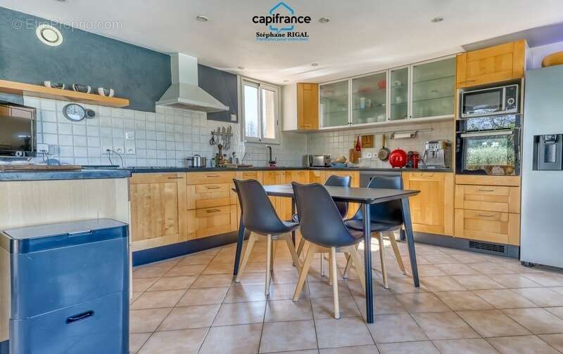 Propriete à vendre 11 pièces MONSEGUR (47) Propriété avec maison et maison d'amis de 260m2 habitables sur 12 757m² de terrain -  - photo 9