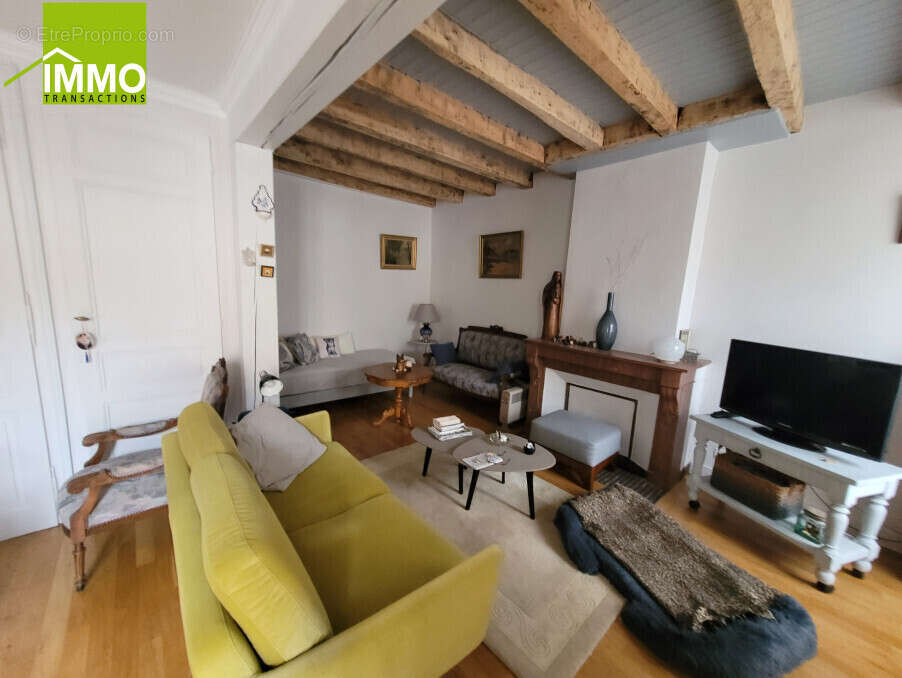 Maison à LONS-LE-SAUNIER