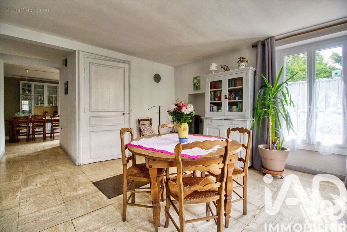 Maison 189 m² à Guiry-En-Vexin  - photo 6