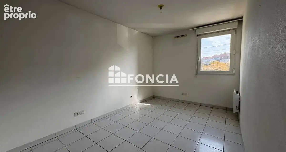 Appartement proche du centre-ville, environ 85 m², résidence avec piscine sécurisée - photo 6