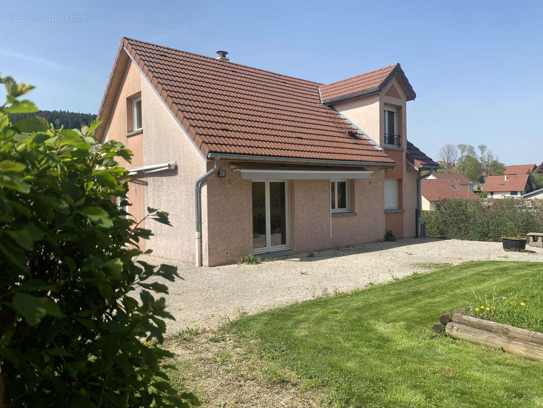 Maison de 101m2 sur près de 10 ares de terrain à Orchamps-Vennes - photo 19