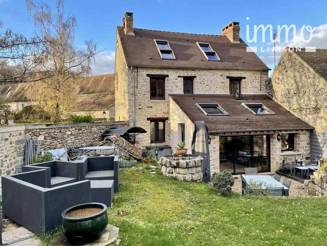 Maison à FLEURY-EN-BIERE