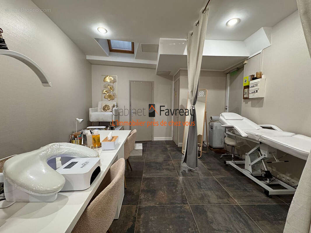 Commerce à PARIS-19E