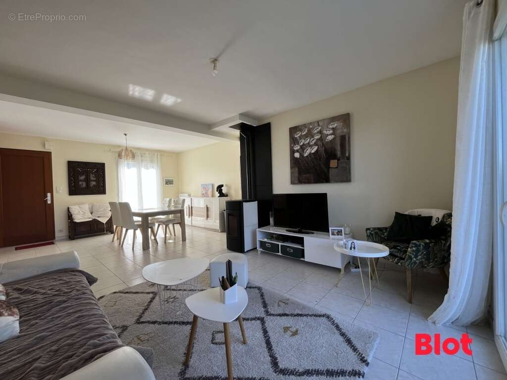 Maison à BAIN-DE-BRETAGNE