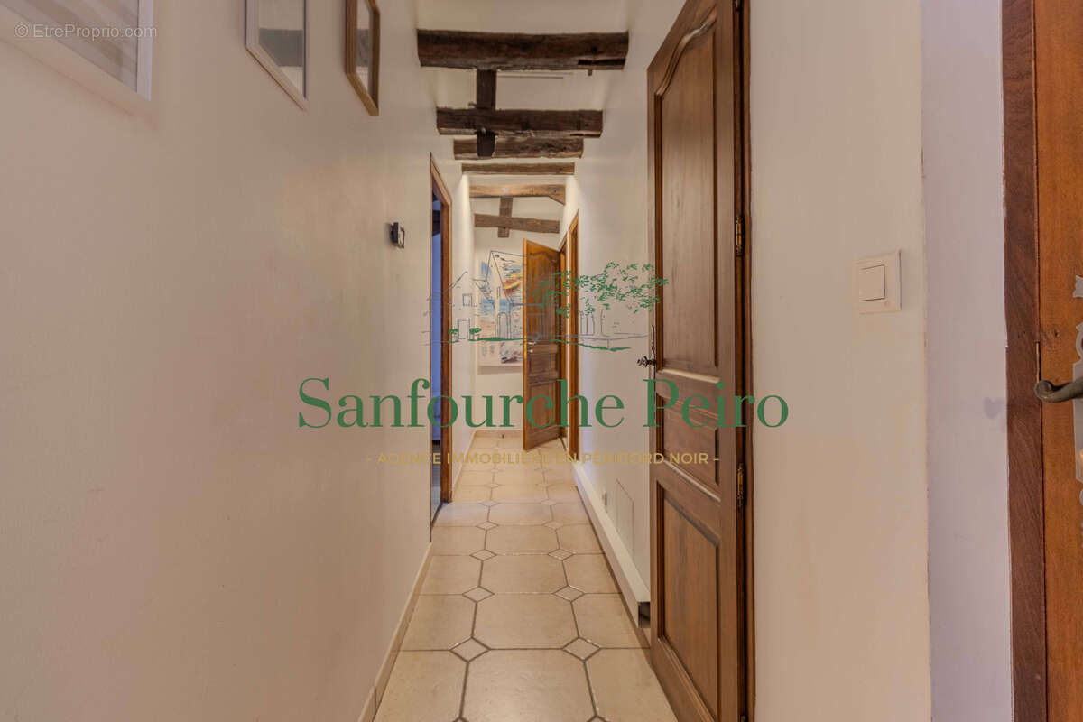 Appartement à BEYNAC-ET-CAZENAC
