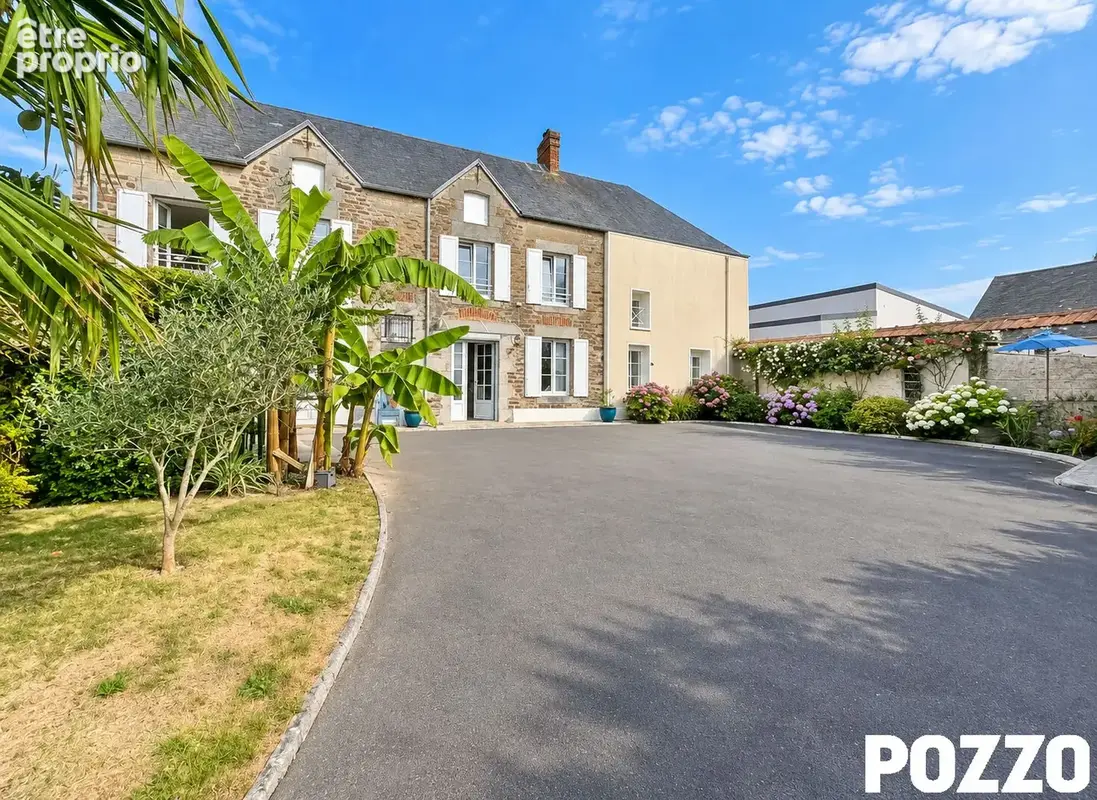 Photo Maison à Brehal au prix de 399 000€