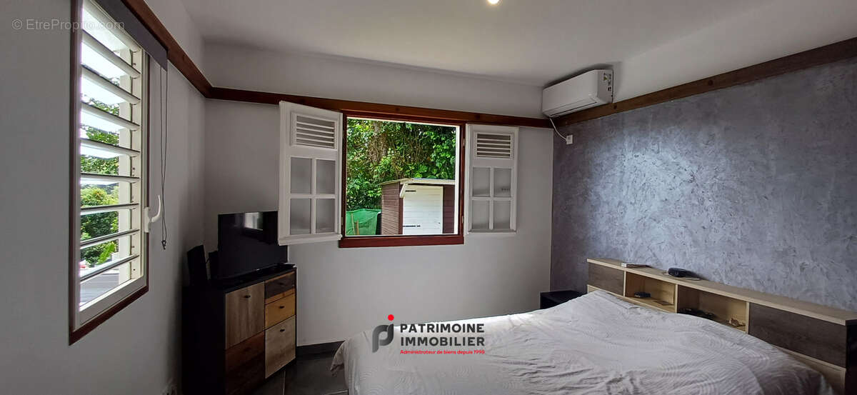 Maison t4 de 95 m2 sur terrain de 1000 m2 avec piscine et vue degagée sur petit bourg - photo 7