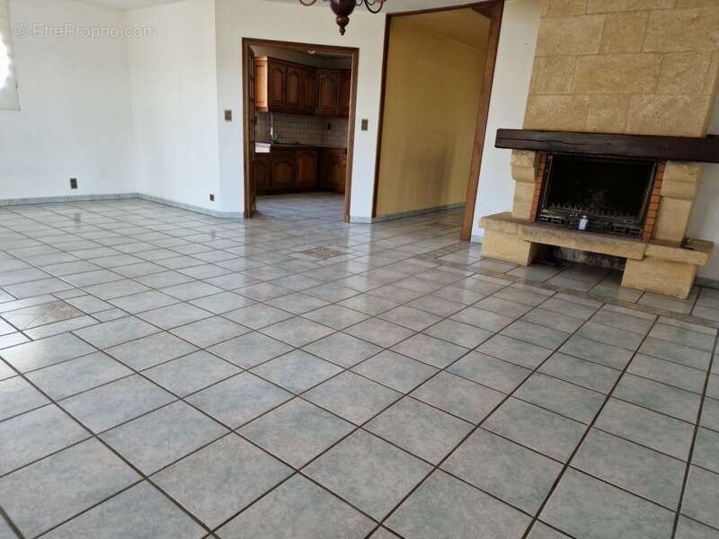 Appartement à MIRECOURT