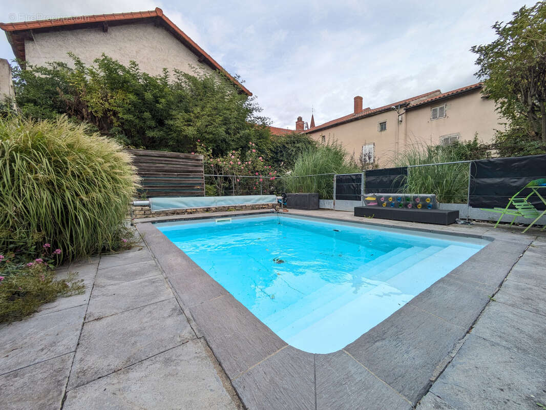 Maison à AIGUEPERSE