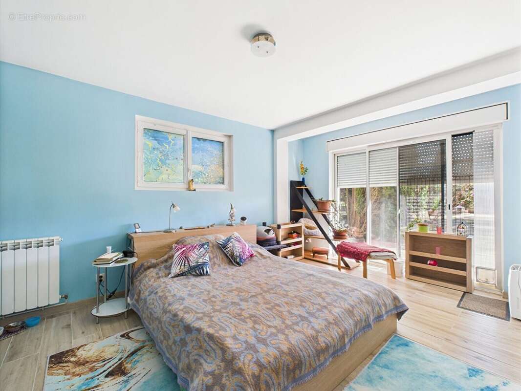Maison 360 m² à Avignon  - photo 9