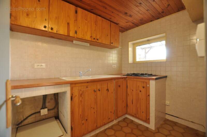 Maison à LAPEYROUSE-MORNAY