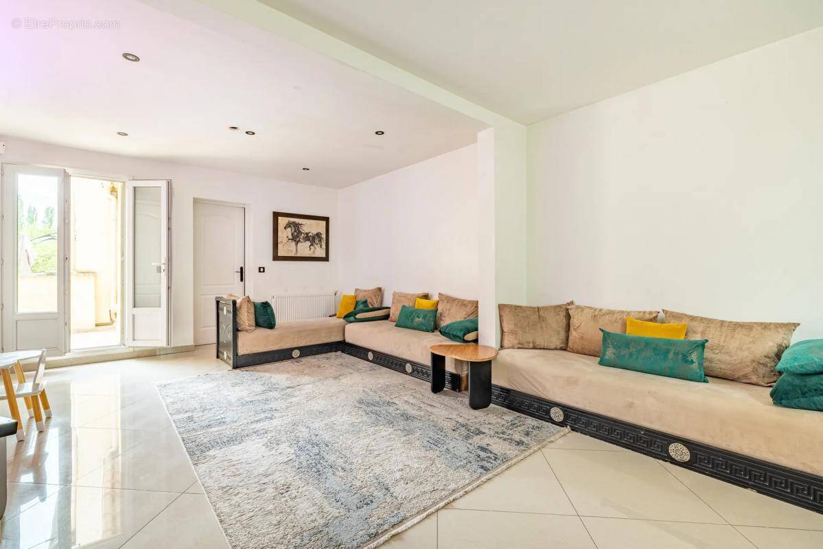 Appartement à VILLENEUVE-SAINT-GEORGES