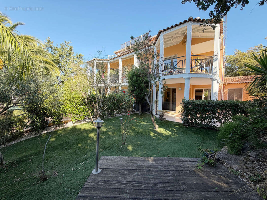 Appartement à LE PRADET