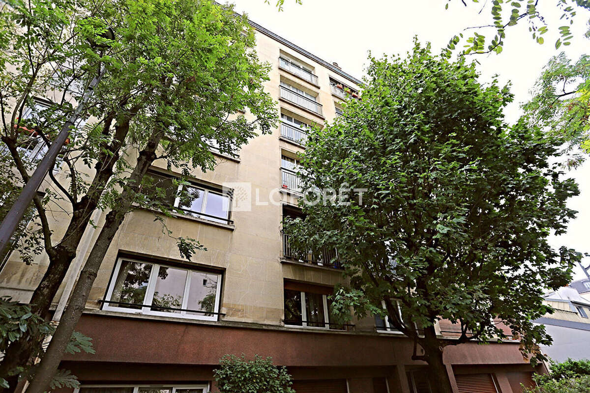 Appartement à PARIS-14E