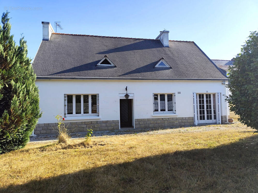 Maison à COMBRIT