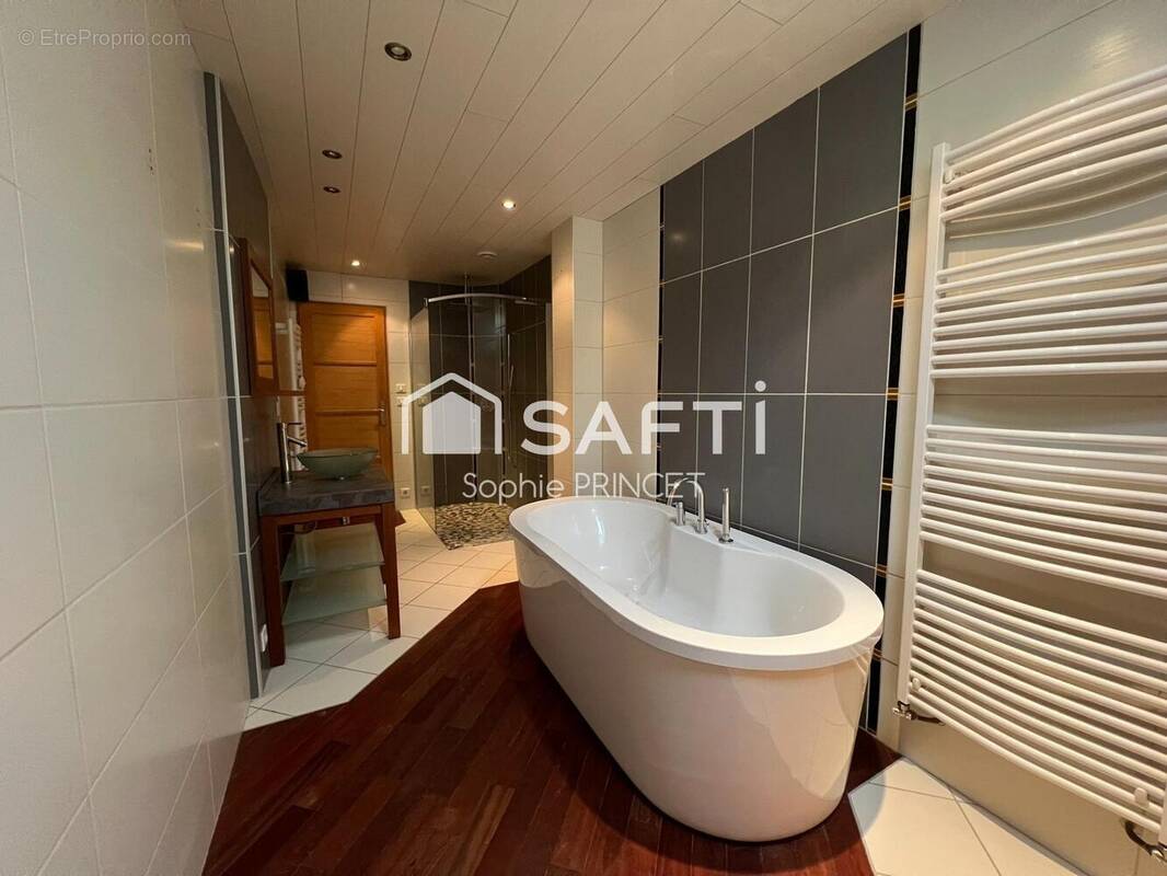 Photo 1 - Maison à VERRIERES