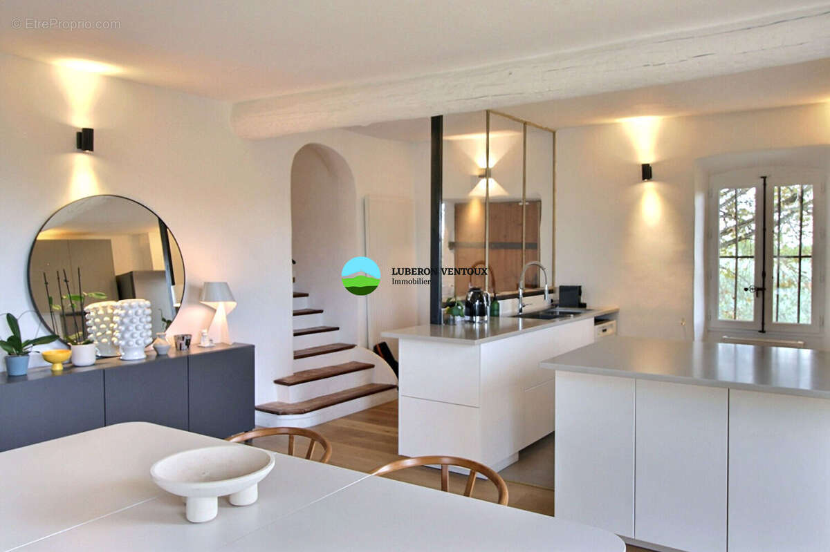 Maison à SAINT-PIERRE-DE-VASSOLS