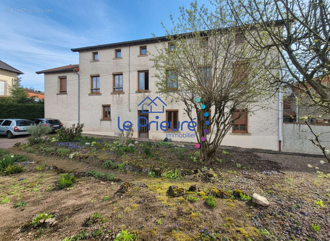 Appartement à CHAUFFAILLES