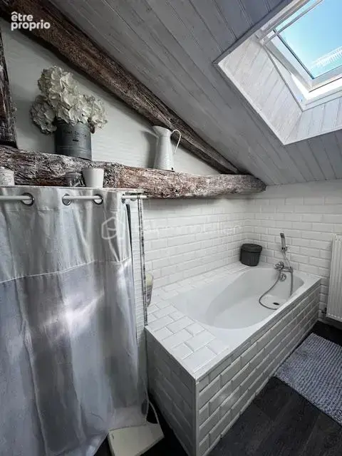 Charmante maison charentaise en pierres – 195 m² habitables – Terrain arboré de 1433 m² avec four à pain - photo 9