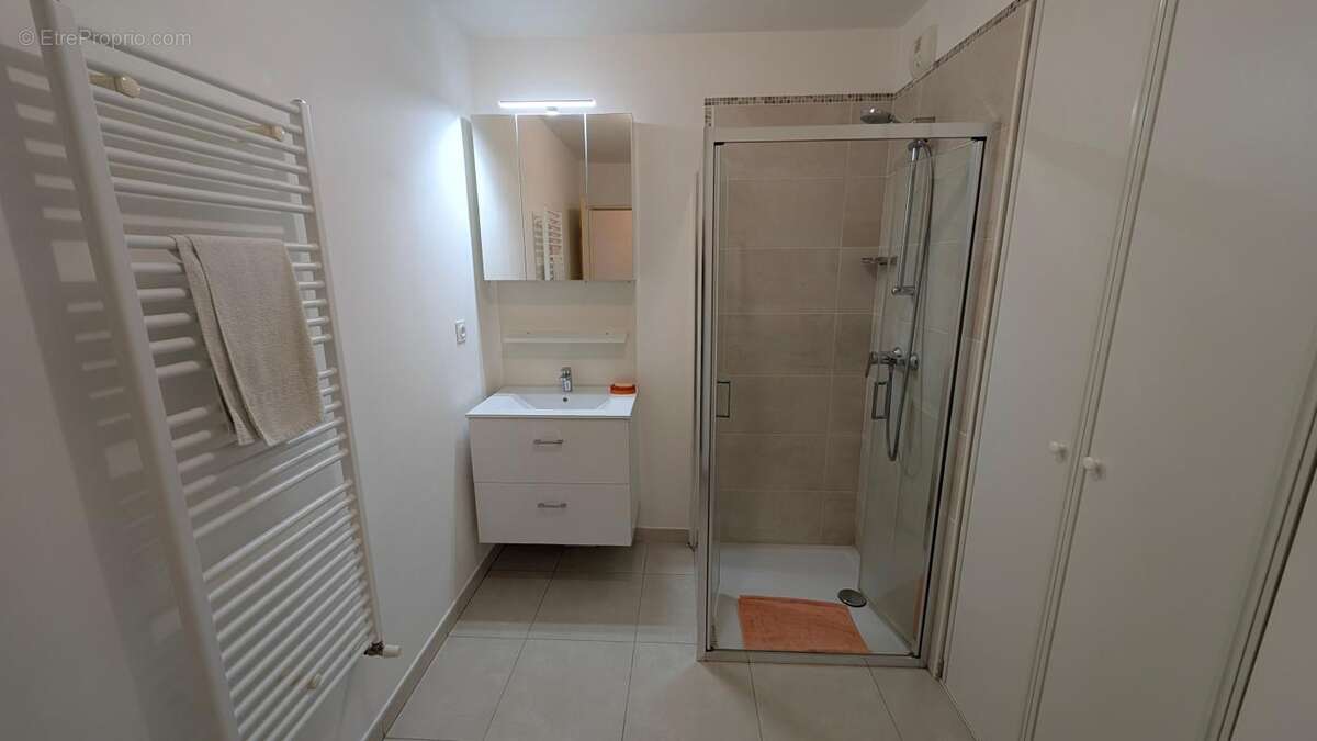 Appartement à SIX-FOURS-LES-PLAGES