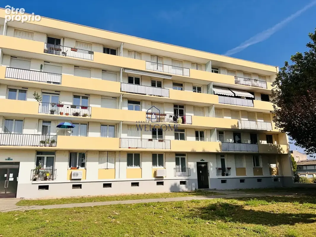 Appartement 4 pièces 72 m² à vendre à Pont-Saint-Esprit (30130) - photo 8