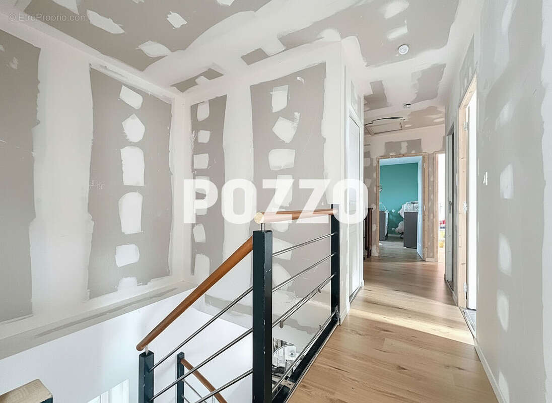 Maison à SAINT-PIERRE-LANGERS