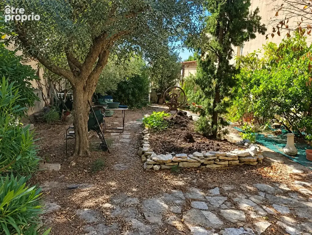 Maison vigneronne 4 faces   170 m2, 5 chambres, piscine et grand garage et jardin - photo 10
